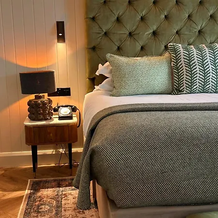 阿什酒店 酒店 特拉利